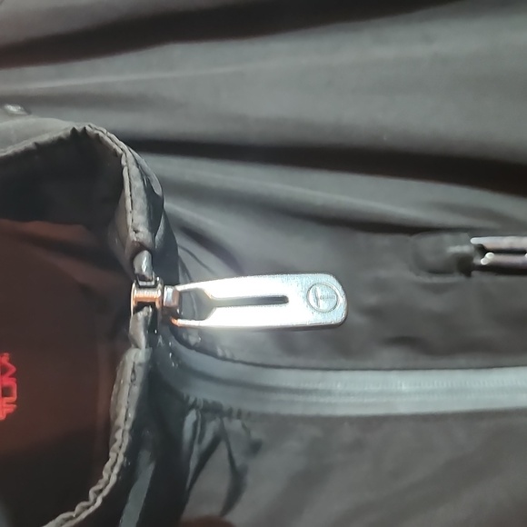 Tumi T-Tech Men's Black Jacket - Picture 10 of 10